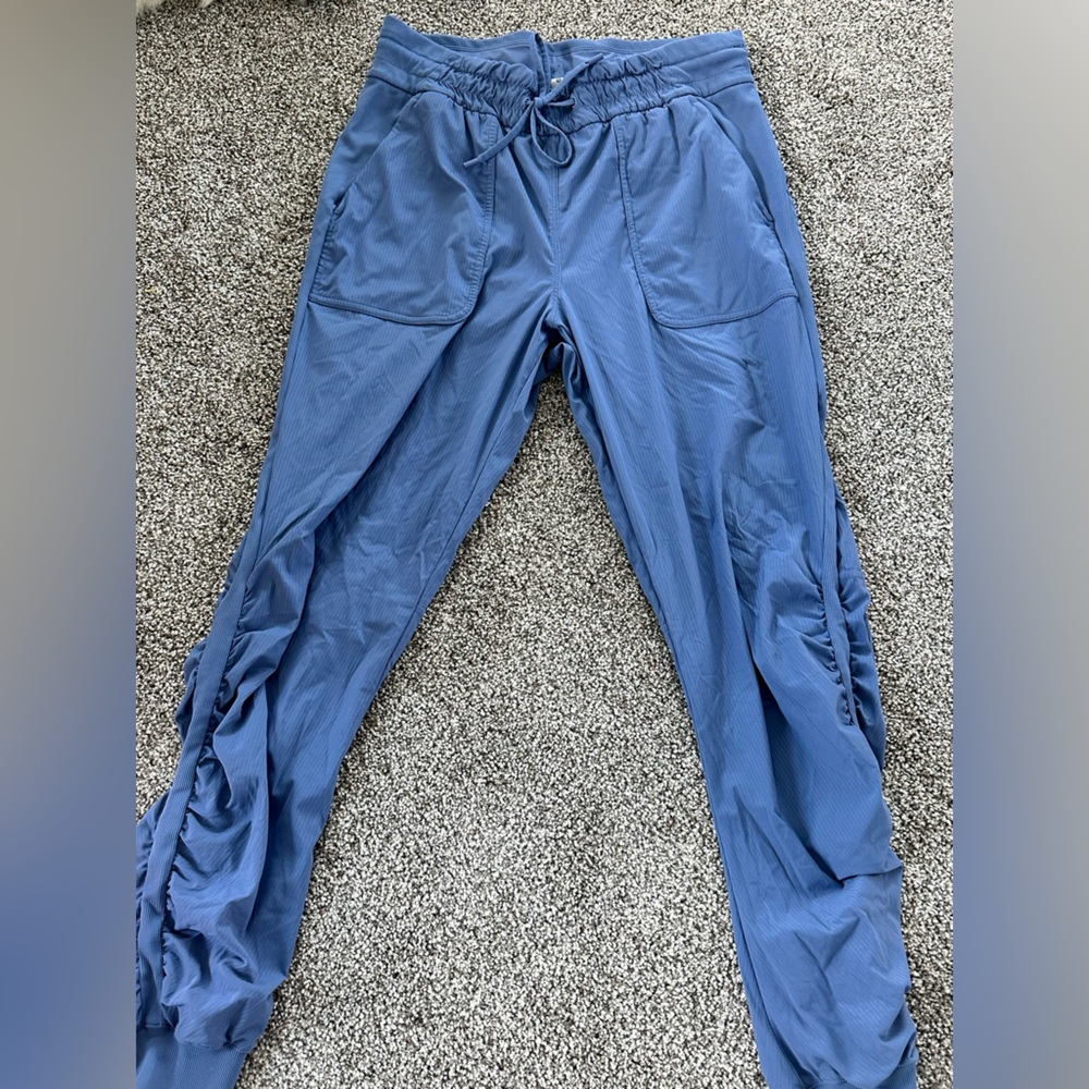 Lululwmon Dance Studio Mid-Rise Jogger
Full Length - Oasis Blue